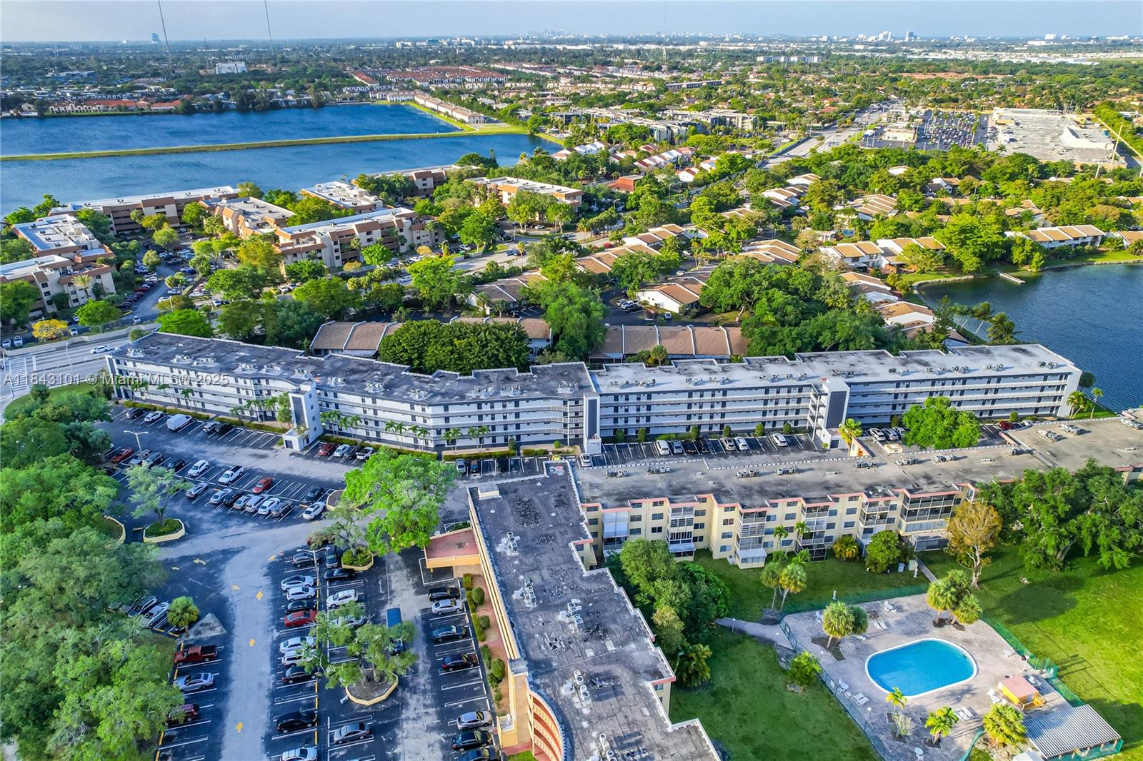 ROYAL OAKS CONDO - Residential