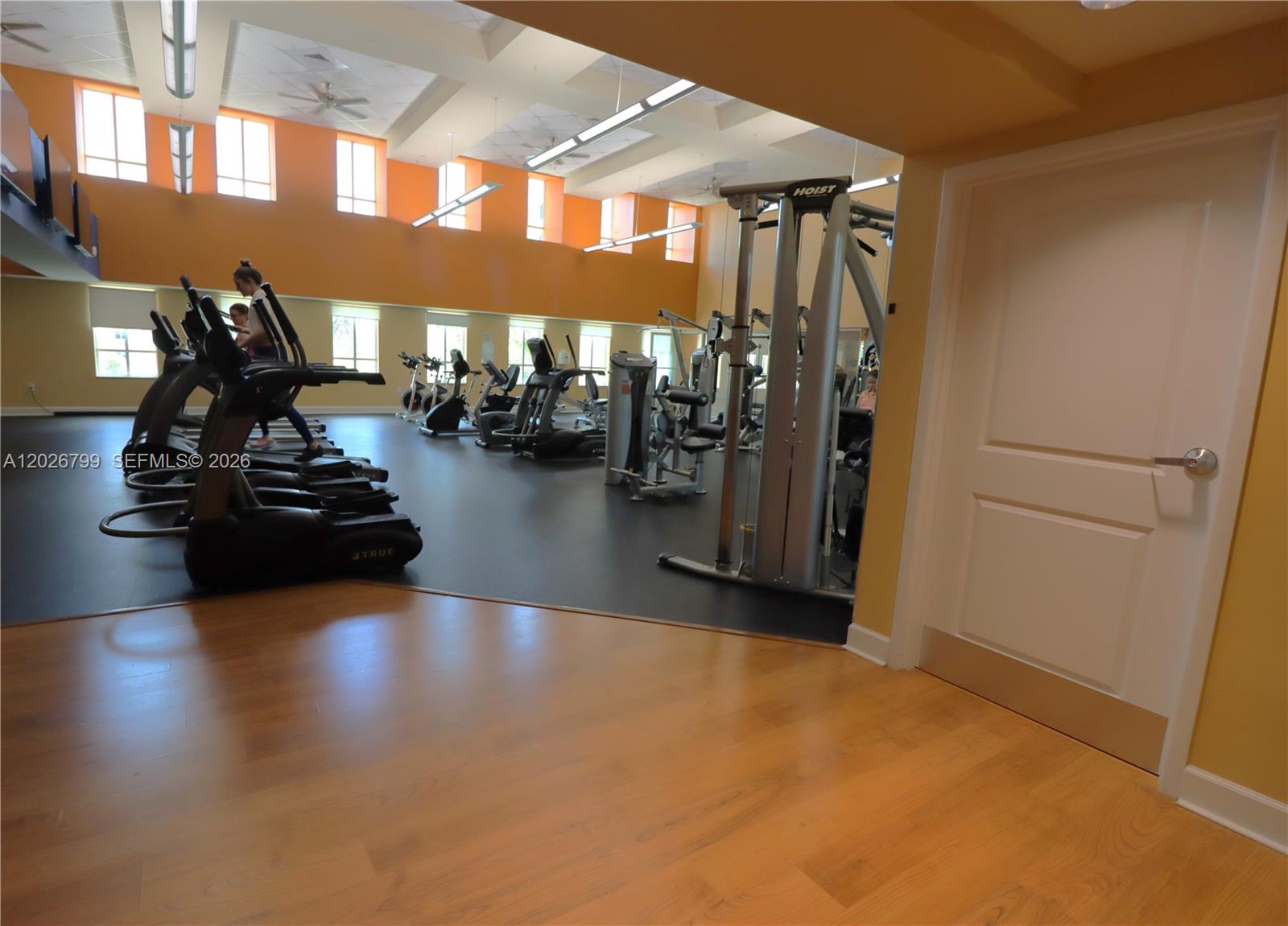 TOSCANO CONDO - Residential