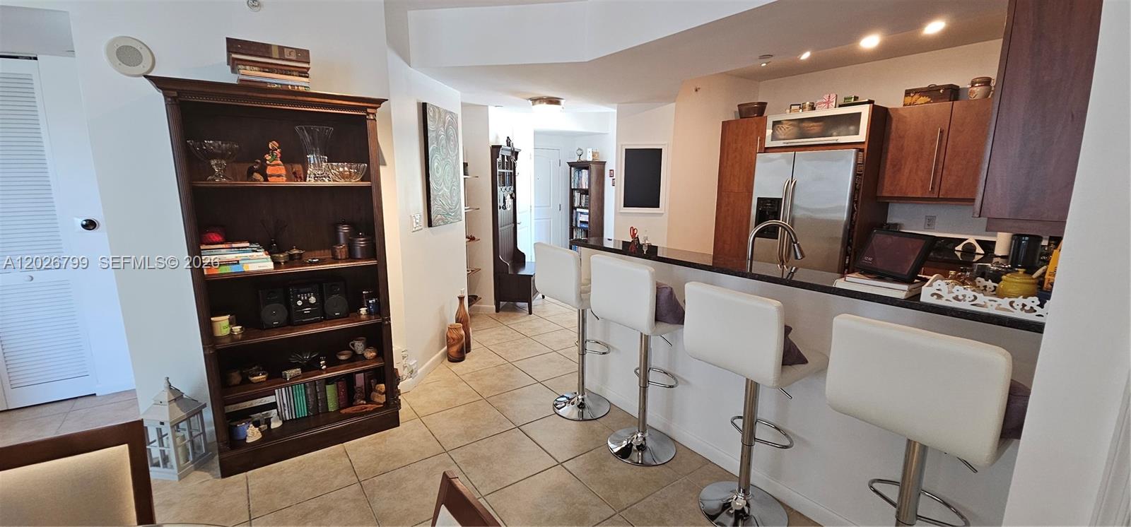 TOSCANO CONDO - Residential