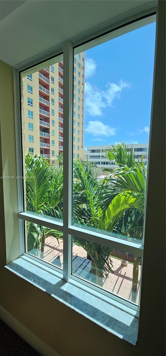 TOSCANO CONDO - Residential