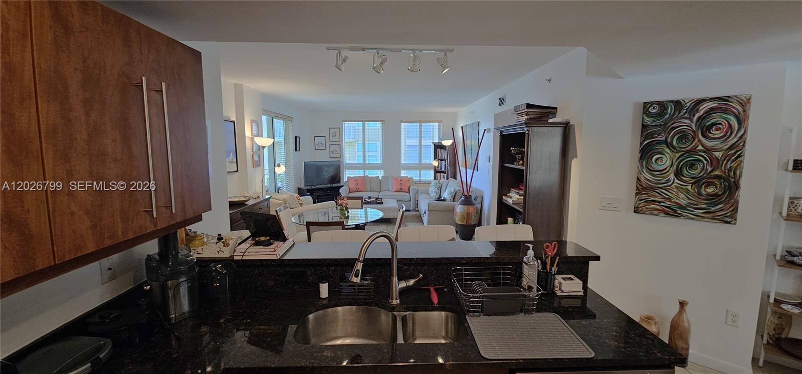 TOSCANO CONDO - Residential