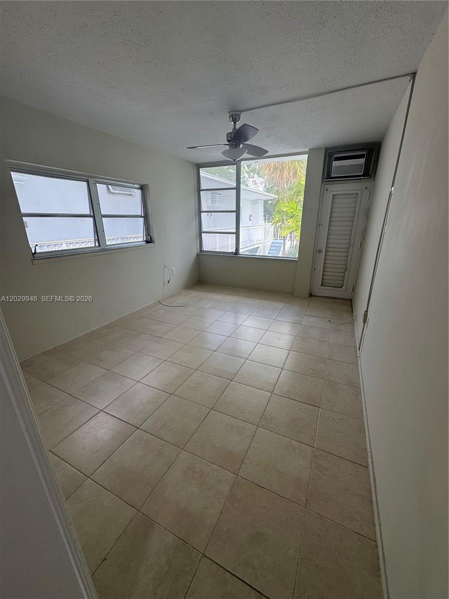 10281 E Bay Harbor Dr D3