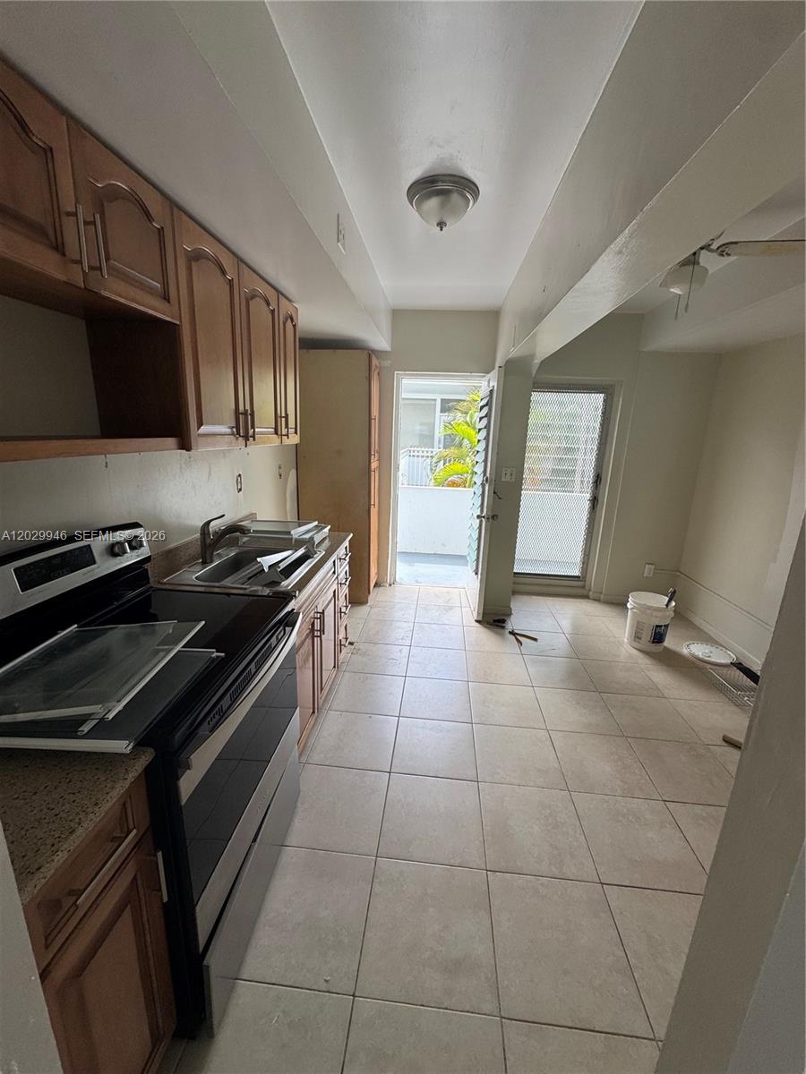 10281 E Bay Harbor Dr D3