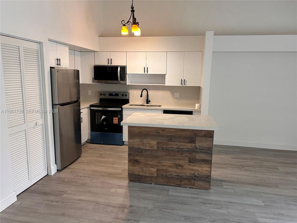 Photo of 7450 NW 34th St, Lauderhill, FL 33319 (MLS # A11961798)