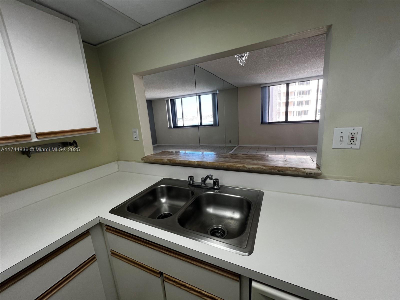 BRICKELL KEY II CONDO - Residential