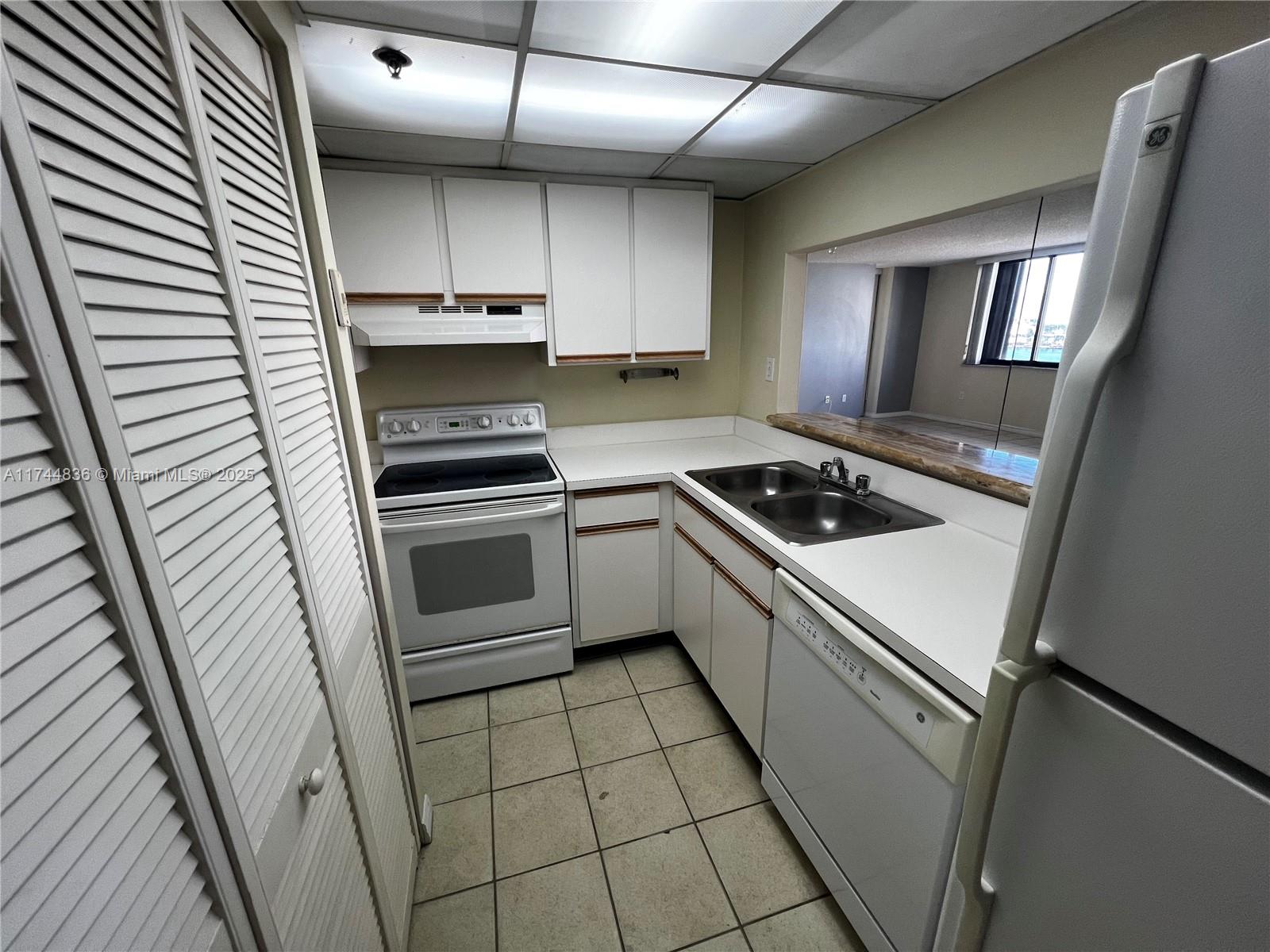 BRICKELL KEY II CONDO - Residential