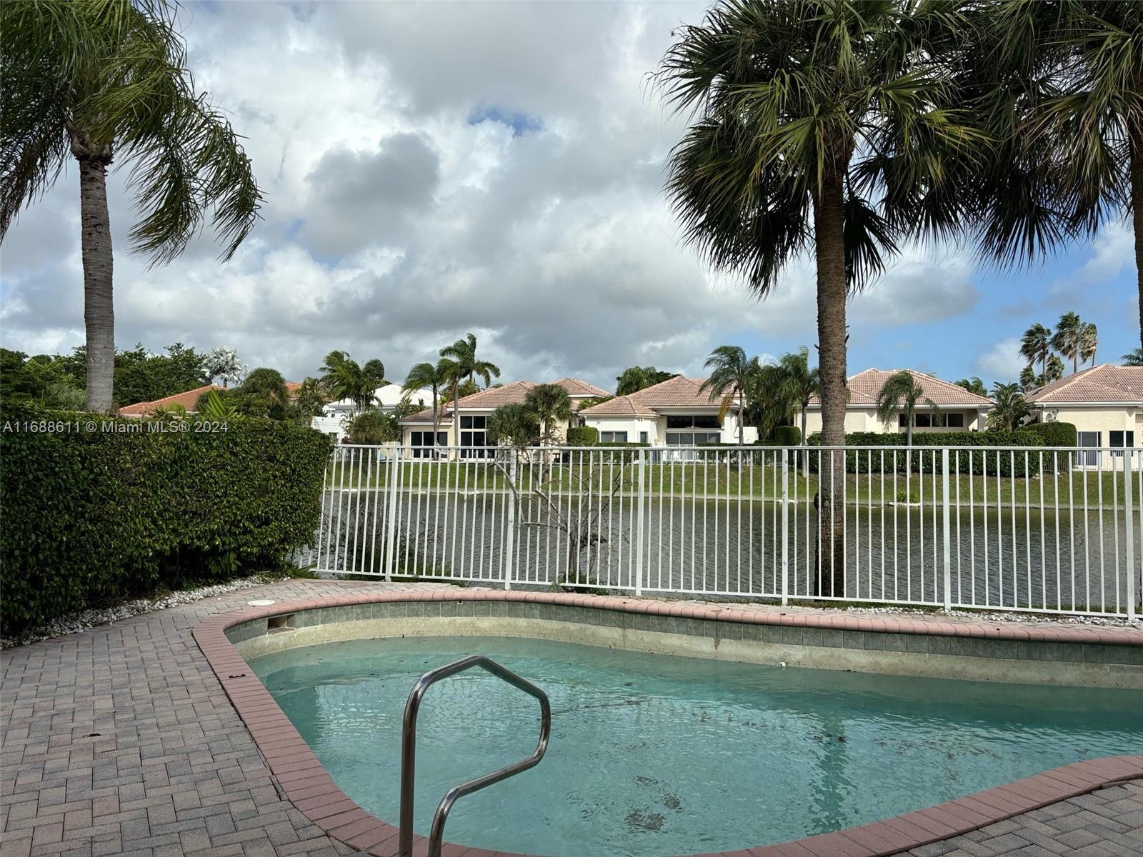 ISLAND IN THE GROVE - Residential