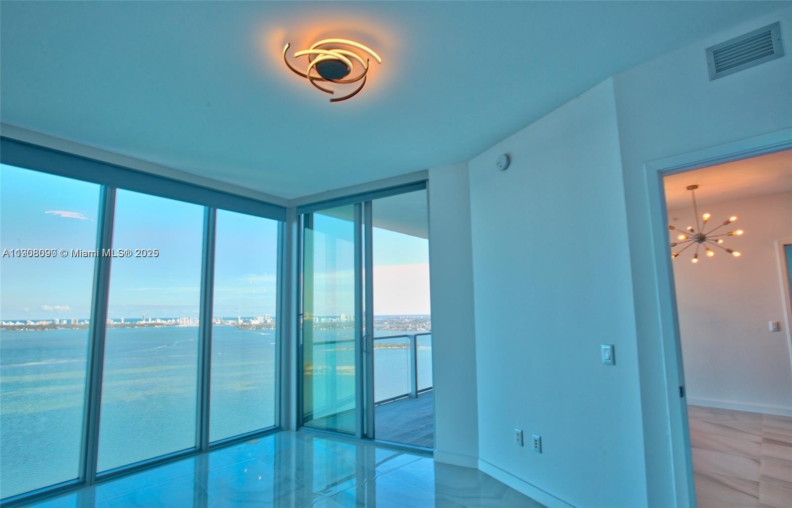 2900 NE 7th Ave 3103