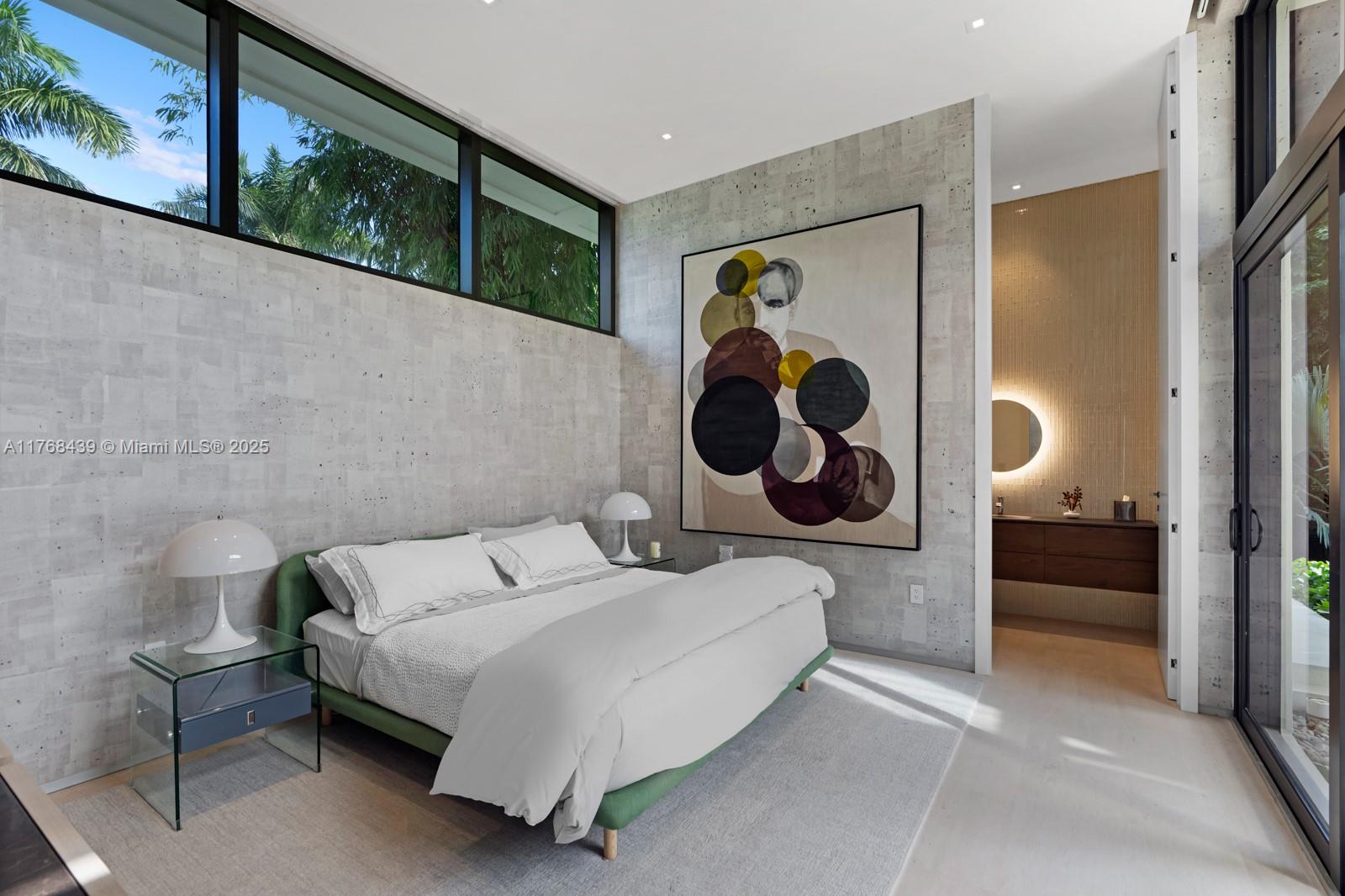 COLLINS MANOR - Residential