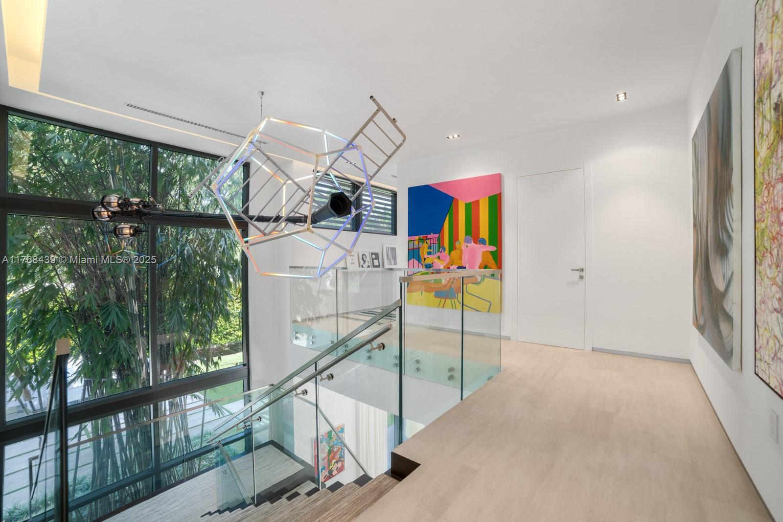 COLLINS MANOR - Residential