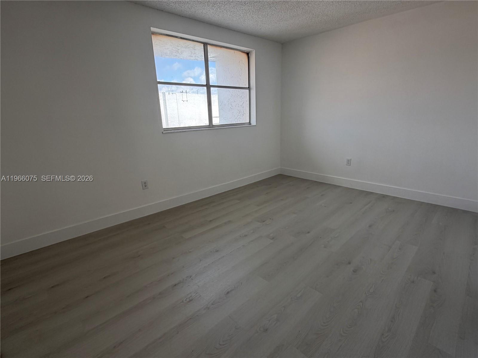 MANGO HILL CONDO NO 1 - Residential