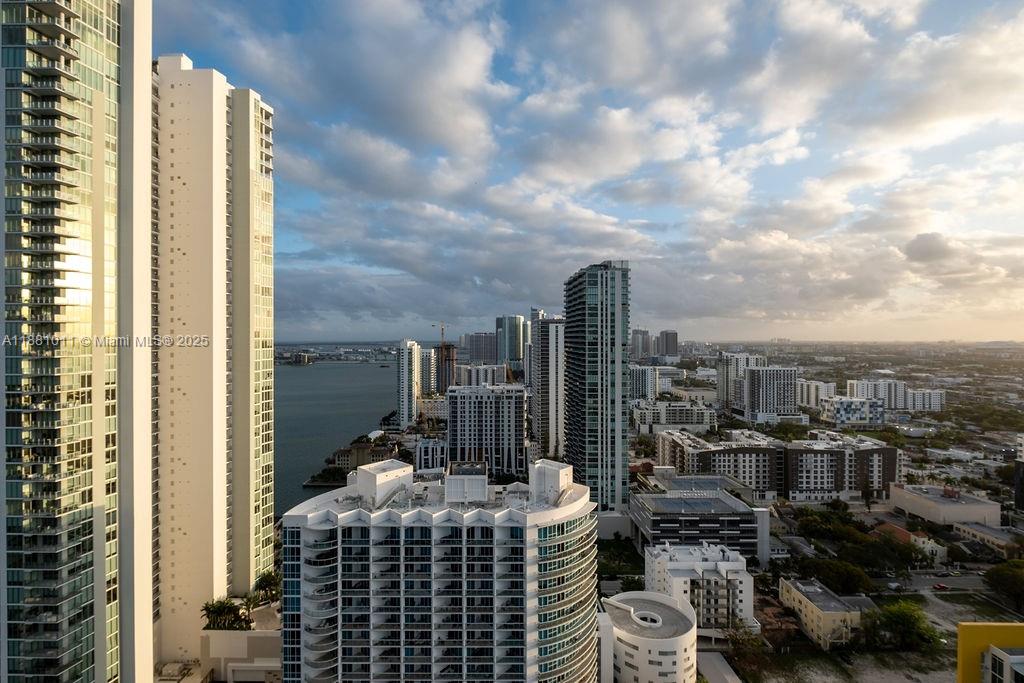 GRAN PARAISO CONDO - Residential