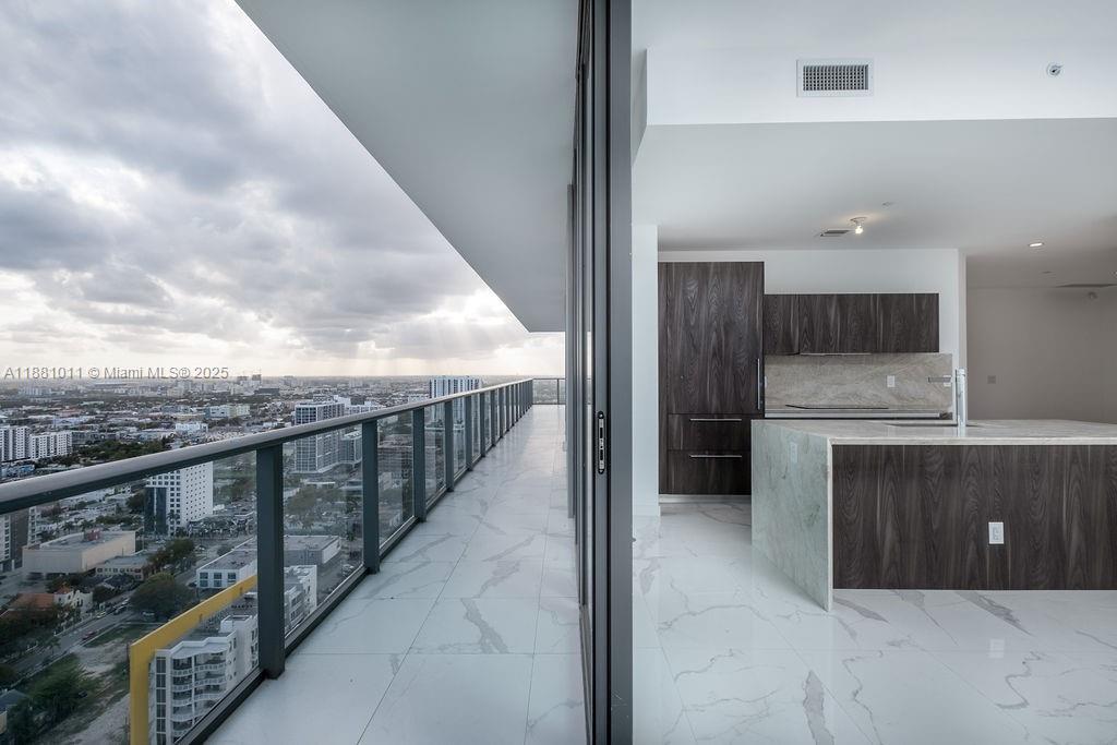 GRAN PARAISO CONDO - Residential
