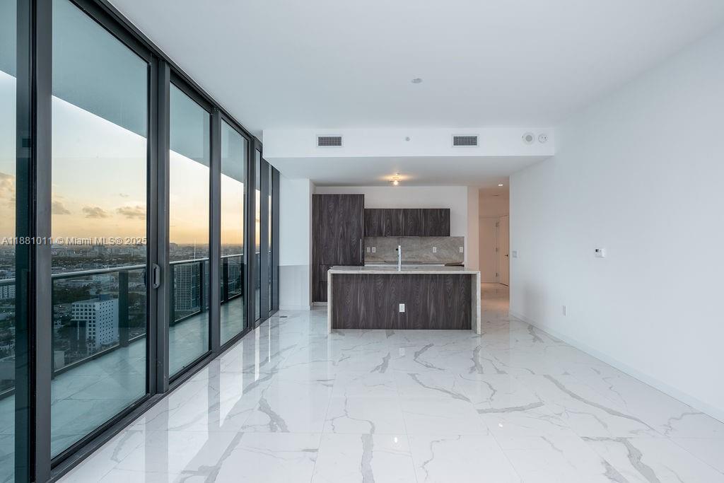 GRAN PARAISO CONDO - Residential