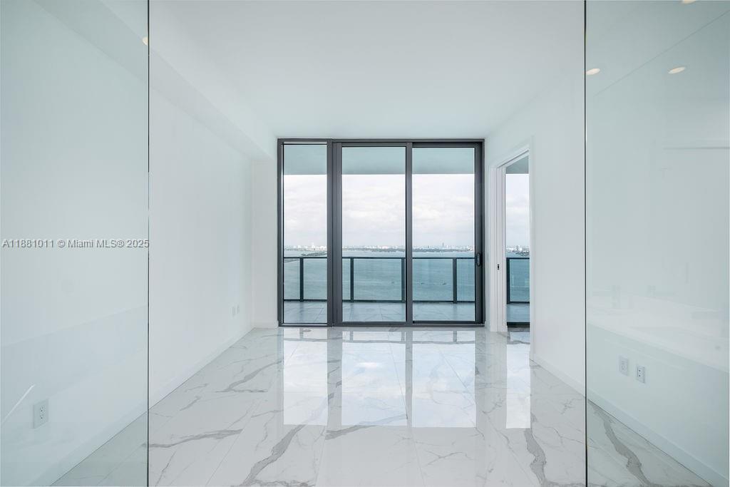 GRAN PARAISO CONDO - Residential