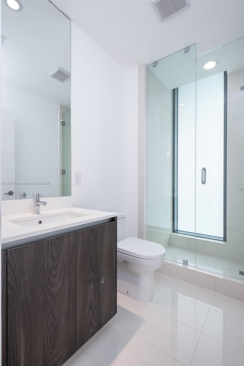 GRAN PARAISO CONDO - Residential