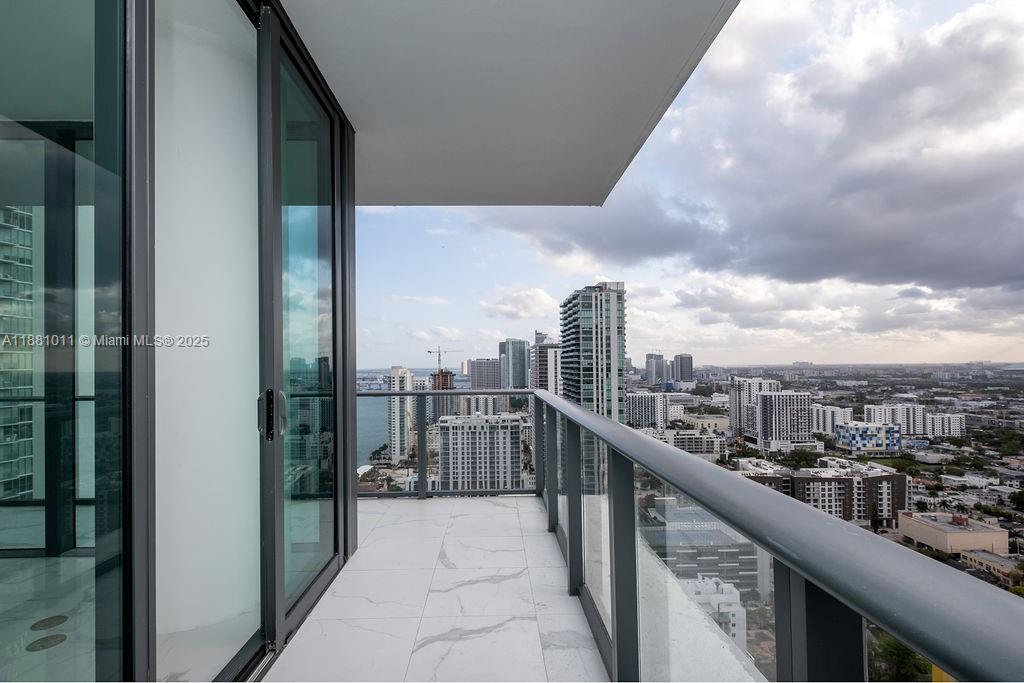 GRAN PARAISO CONDO - Residential