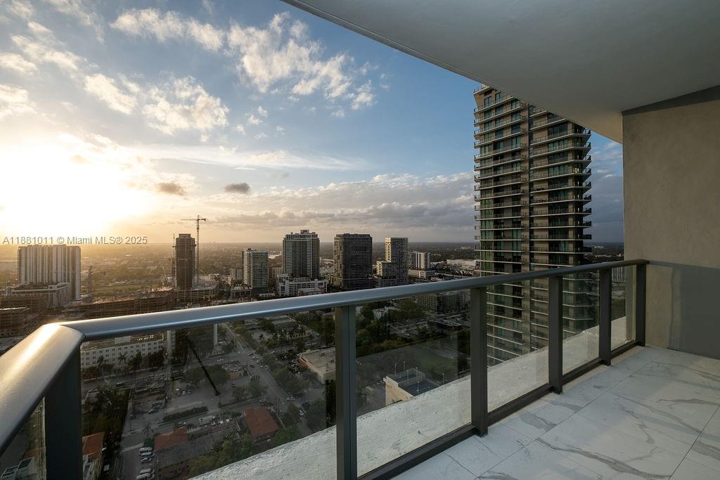 GRAN PARAISO CONDO - Residential