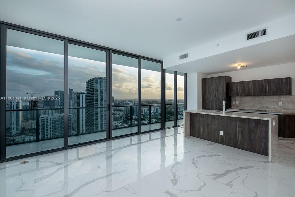 GRAN PARAISO CONDO - Residential