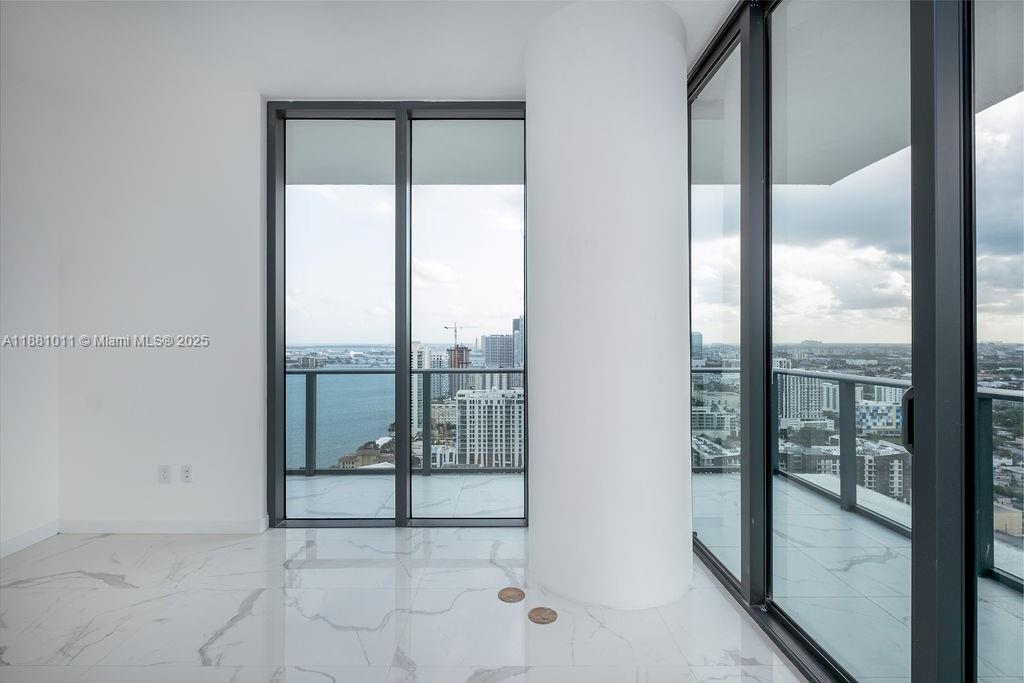 GRAN PARAISO CONDO - Residential