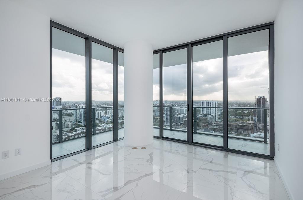 GRAN PARAISO CONDO - Residential