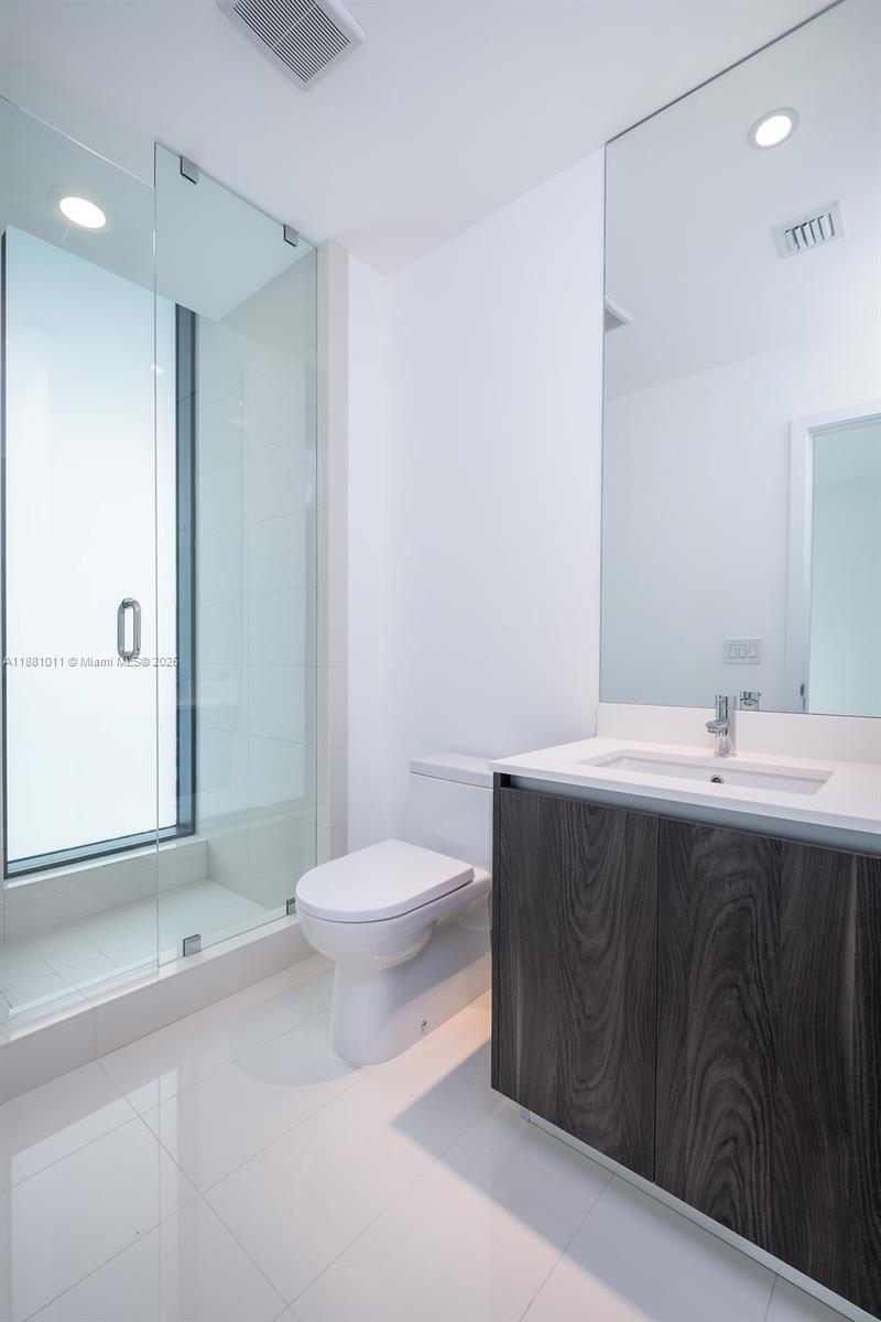 GRAN PARAISO CONDO - Residential