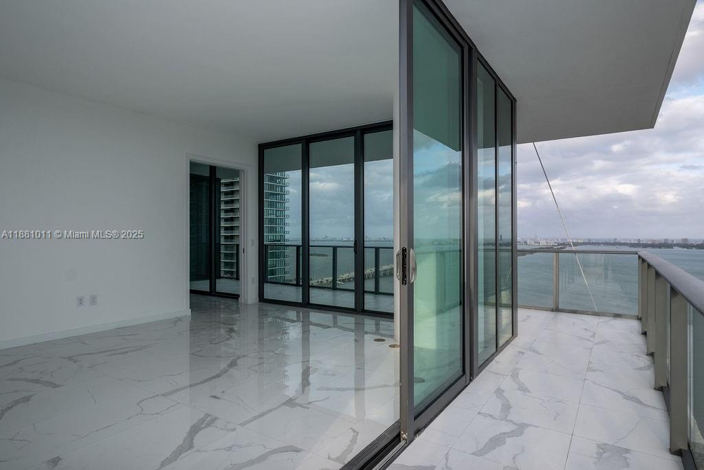 GRAN PARAISO CONDO - Residential