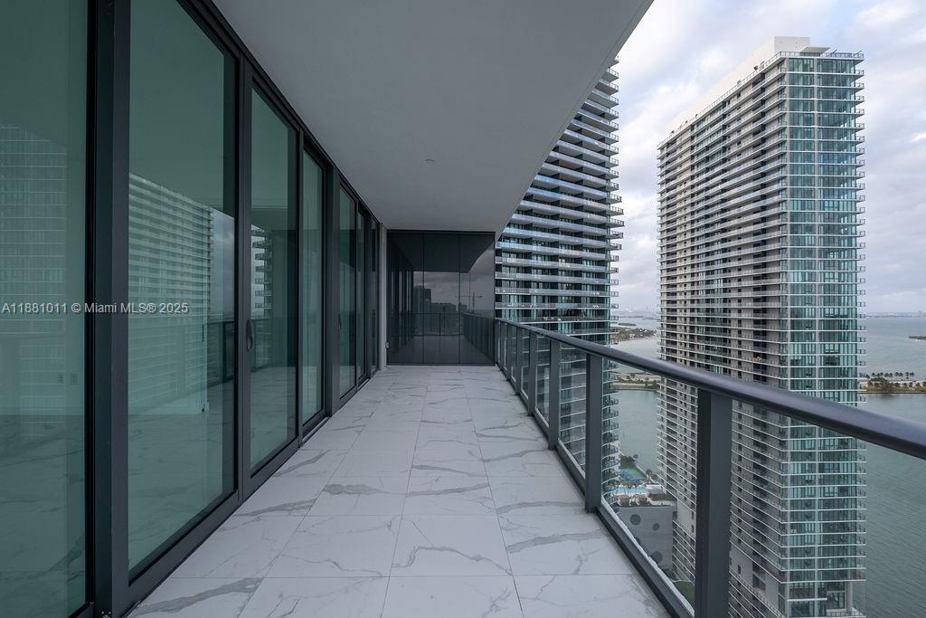 GRAN PARAISO CONDO - Residential