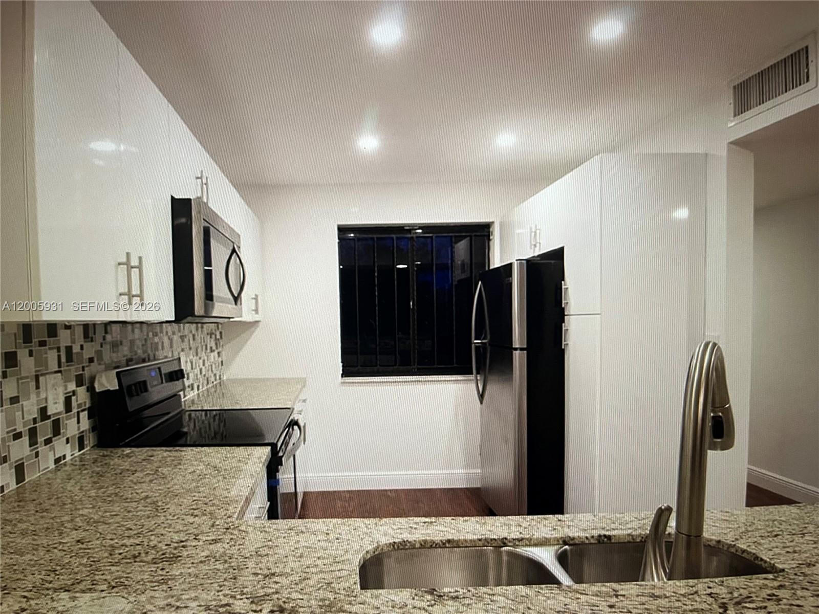 4 North - Residential Lease