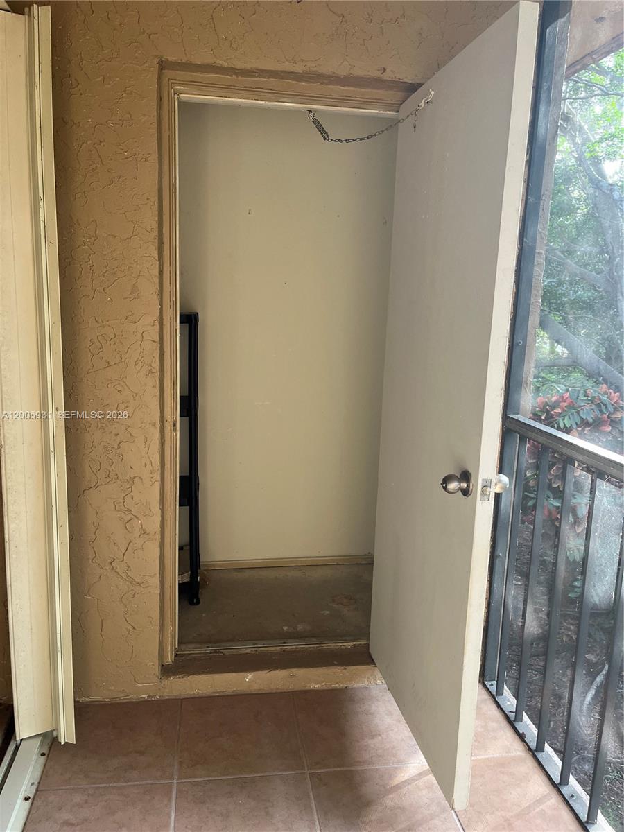 4 North - Residential Lease