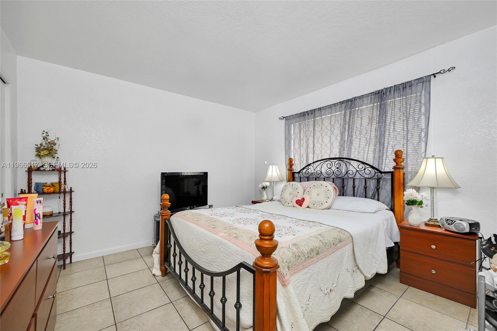 RIVER GRAND II CONDO - Residential