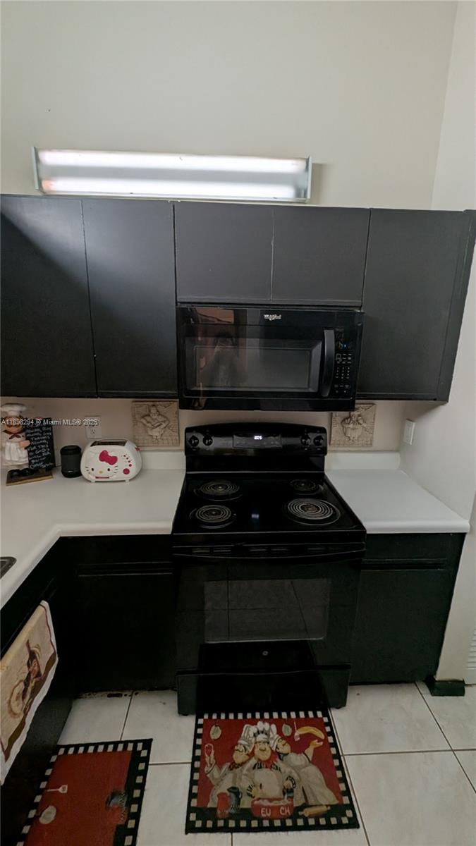 PEMBROKE LAKES SOUTH - Residential