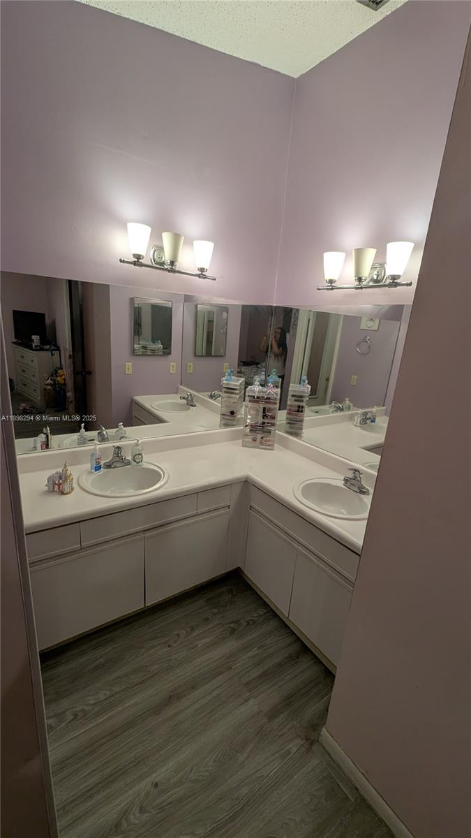 PEMBROKE LAKES SOUTH - Residential