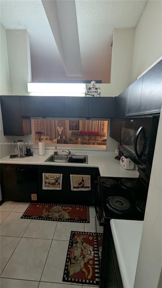 PEMBROKE LAKES SOUTH - Residential