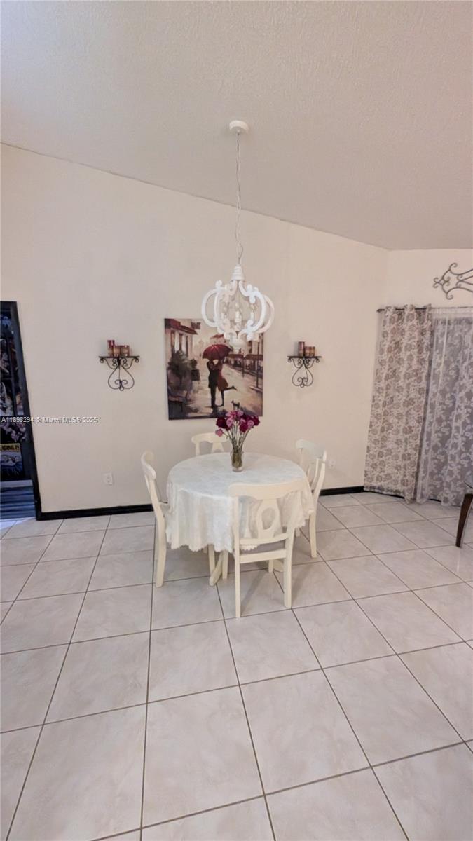 PEMBROKE LAKES SOUTH - Residential