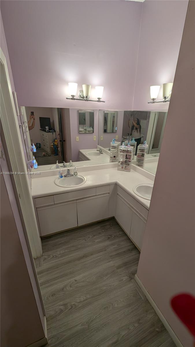 PEMBROKE LAKES SOUTH - Residential