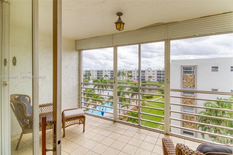 Photo of 314 SE 10th St #406, Dania Beach, FL 33004 (MLS # A11934087)