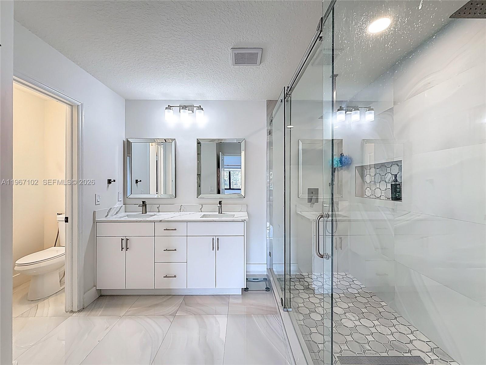 C B PALMS - Residential