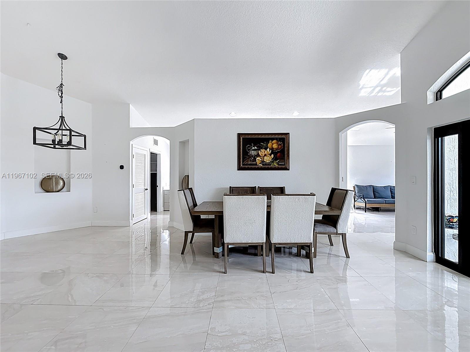 C B PALMS - Residential