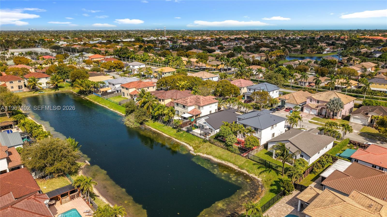 C B PALMS - Residential