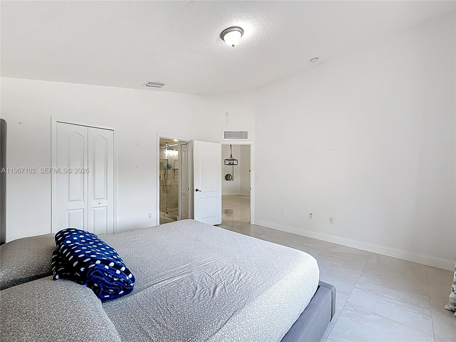 C B PALMS - Residential