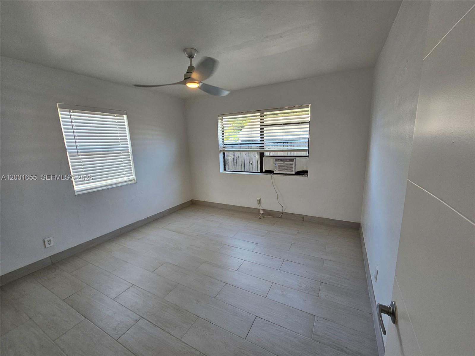 HOLLYWOOD HOMESITES REV P - Residential Lease