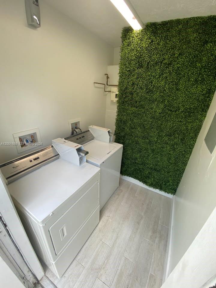 HOLLYWOOD HOMESITES REV P - Residential Lease