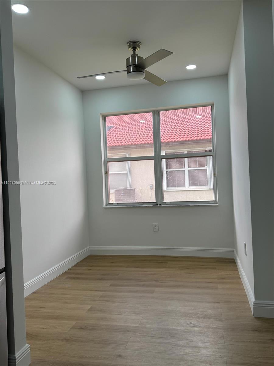 POD 4 AT MONARCH LAKES - Residential