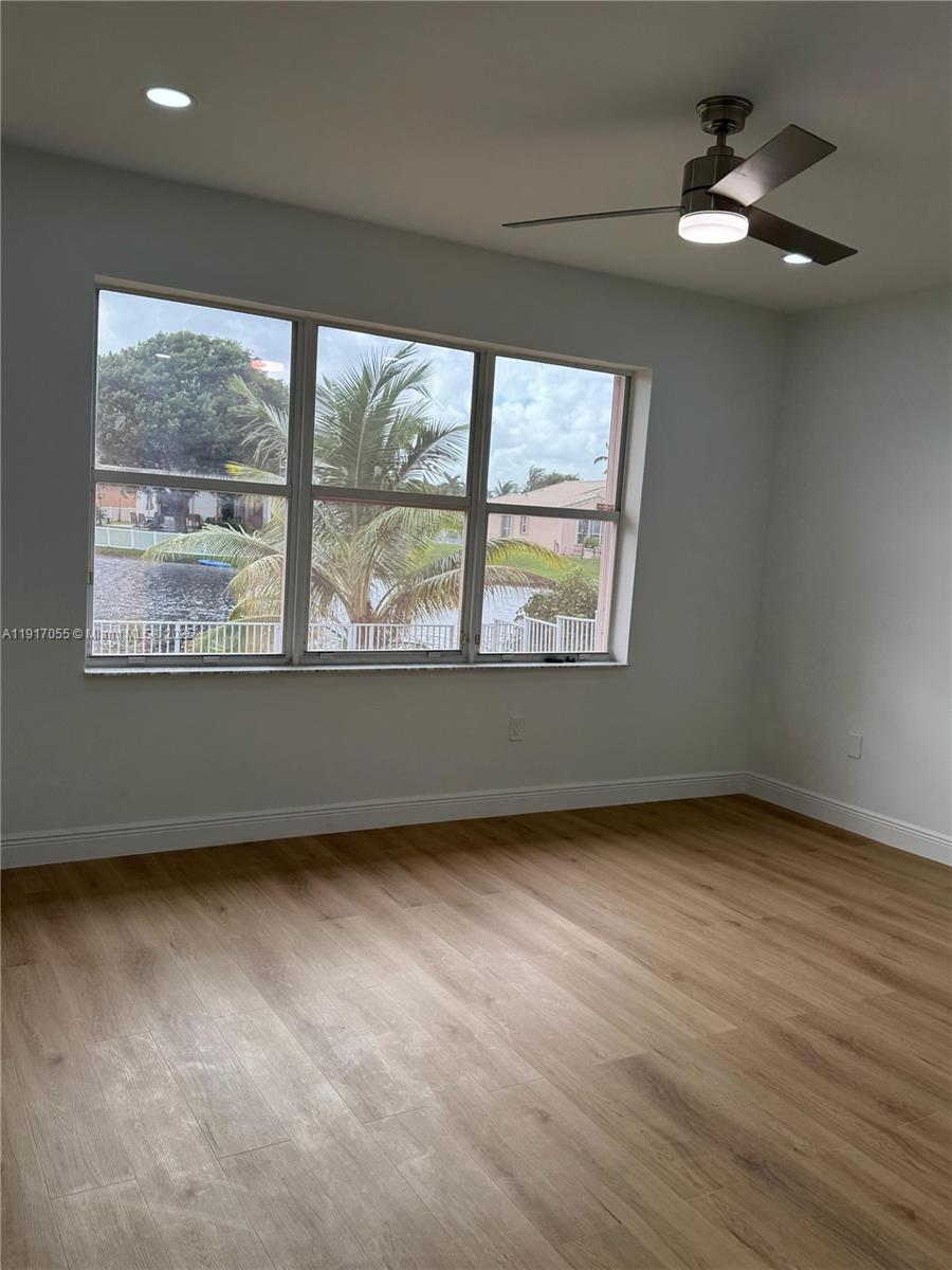 POD 4 AT MONARCH LAKES - Residential