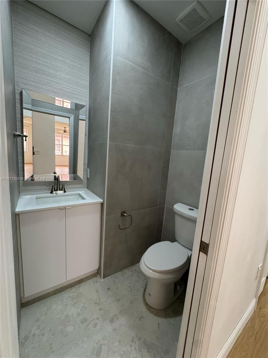 POD 4 AT MONARCH LAKES - Residential