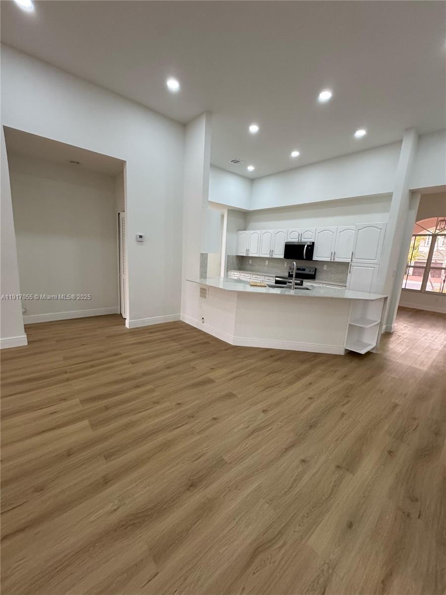 POD 4 AT MONARCH LAKES - Residential