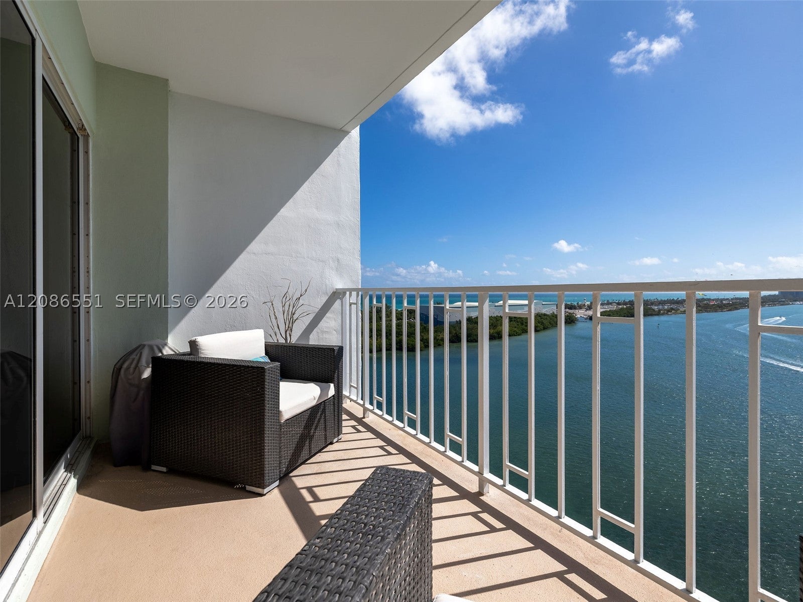 500 Bayview Dr 1520