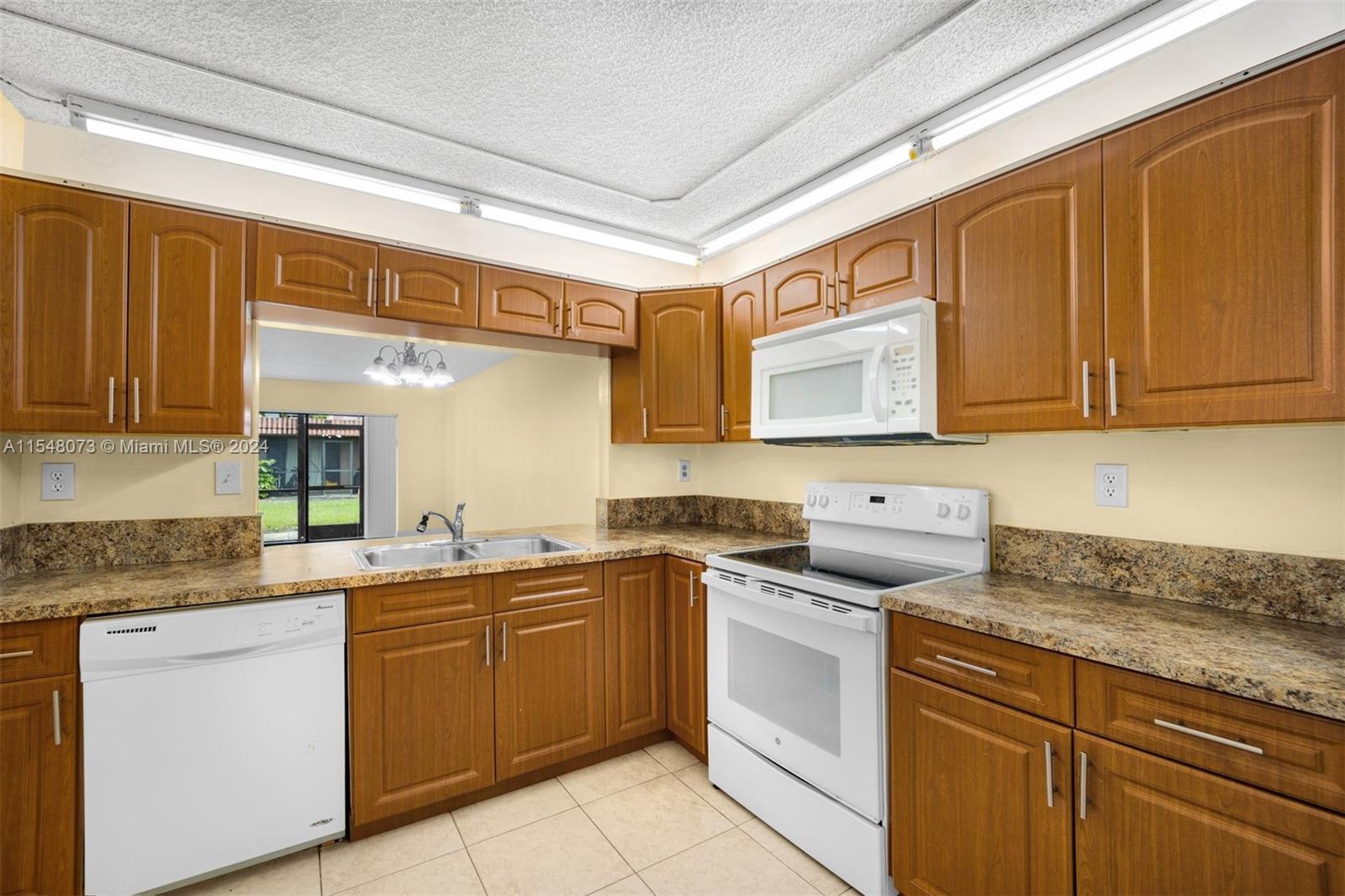 VALENCIA VILLAGE CONDO PH - Residential Lease