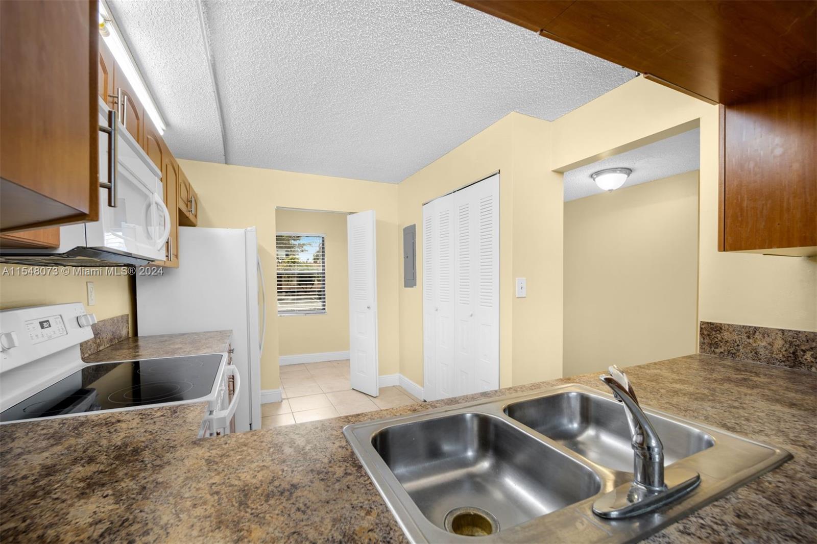 VALENCIA VILLAGE CONDO PH - Residential Lease